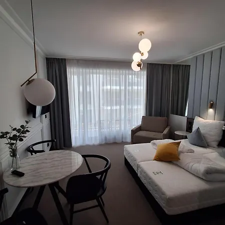 Apartpark Lividus By Solarento Apartment