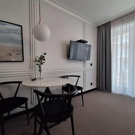Apartpark Lividus By Solarento Apartment *
