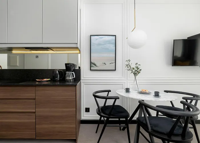 Velamar Lividus By Solarento