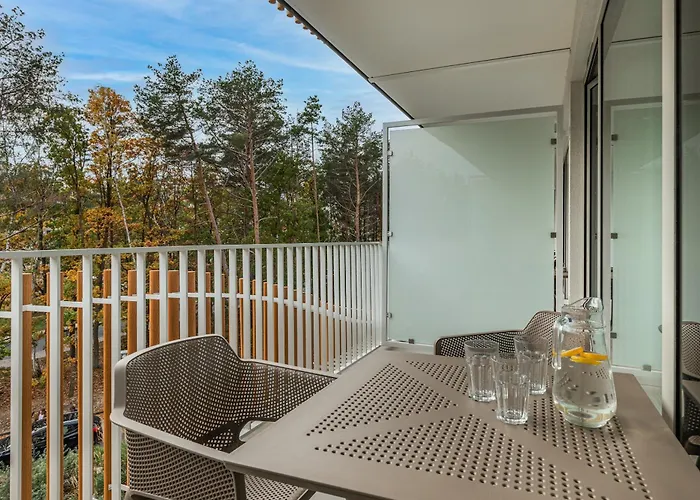 Velamar Lividus By Solarento